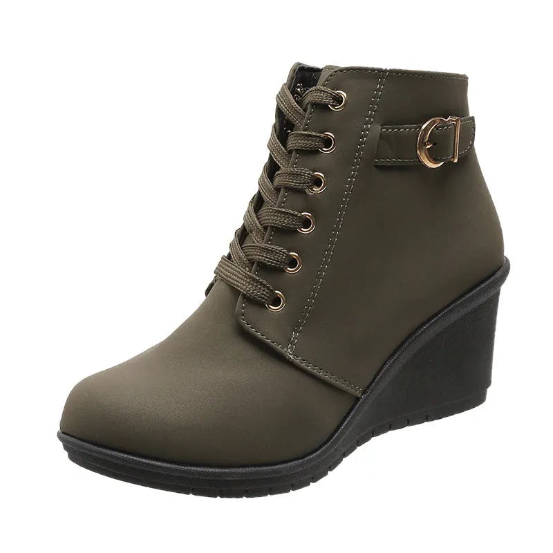 Signe – Wygodne buty na koturnie z zamkiem