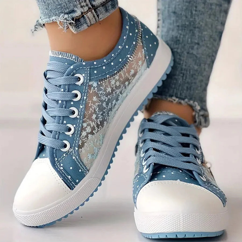 Adelaide | Sneakersy z koronkowymi detalami