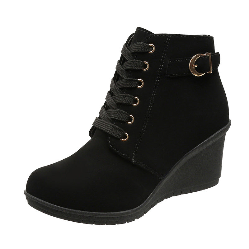 Signe – Wygodne buty na koturnie z zamkiem