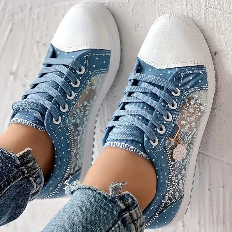 Adelaide | Sneakersy z koronkowymi detalami