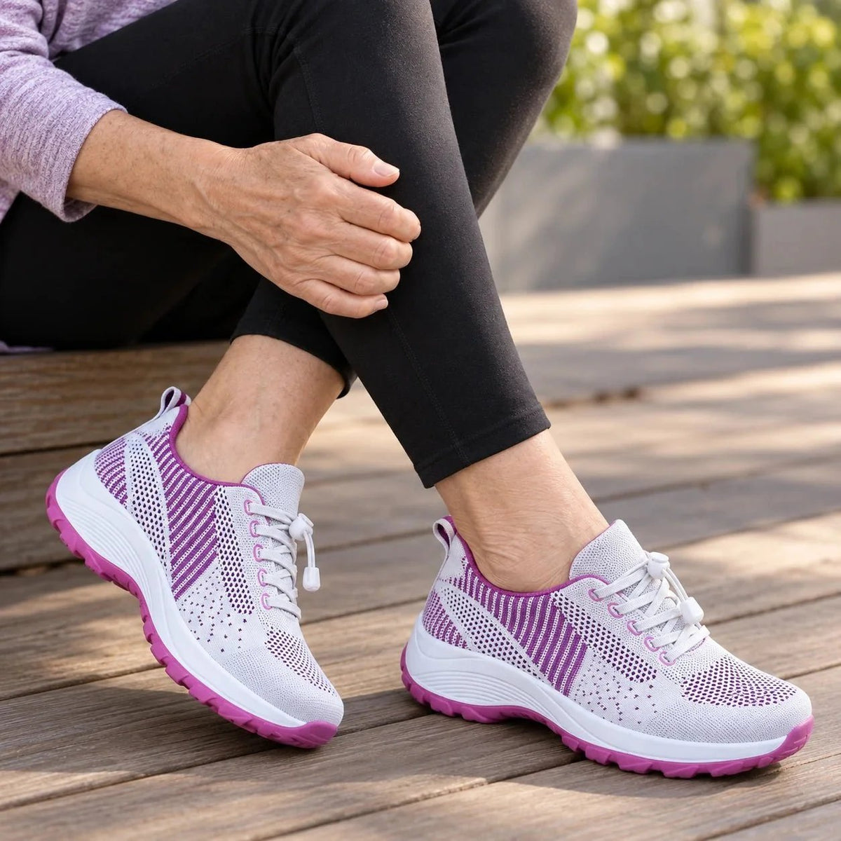 Solara – Szerokie sneakersy antypoślizgowe