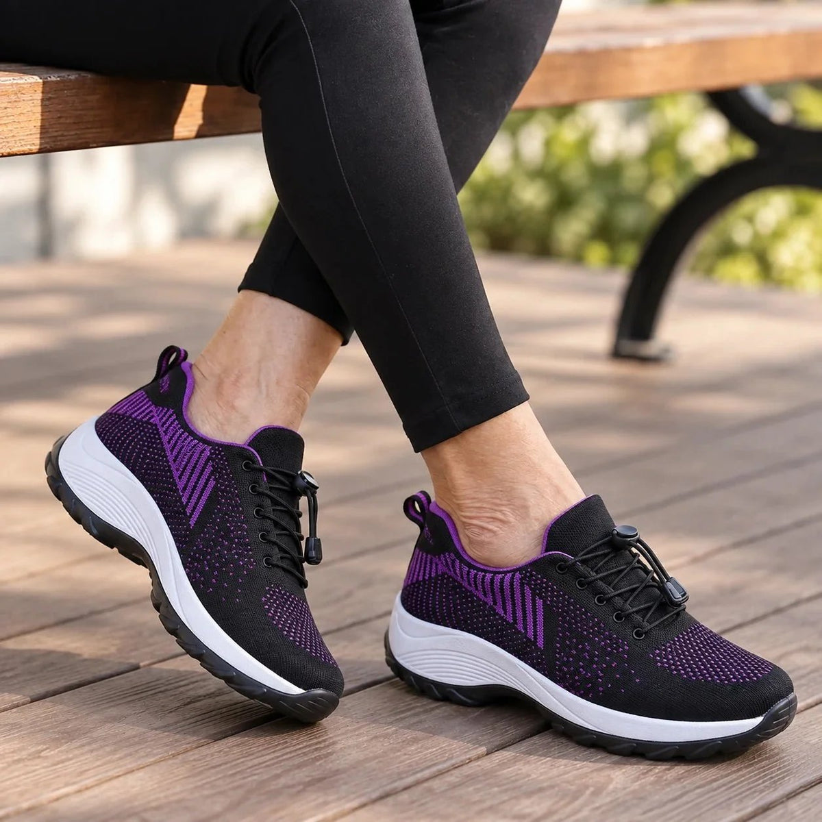 Solara – Szerokie sneakersy antypoślizgowe
