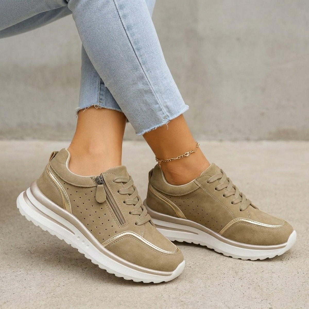 Renate – Sneakersy na platformie z bocznym zamkiem