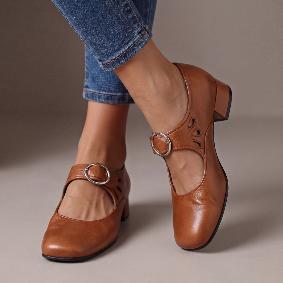 Caroline | Miękkie skórzane buty z paskiem