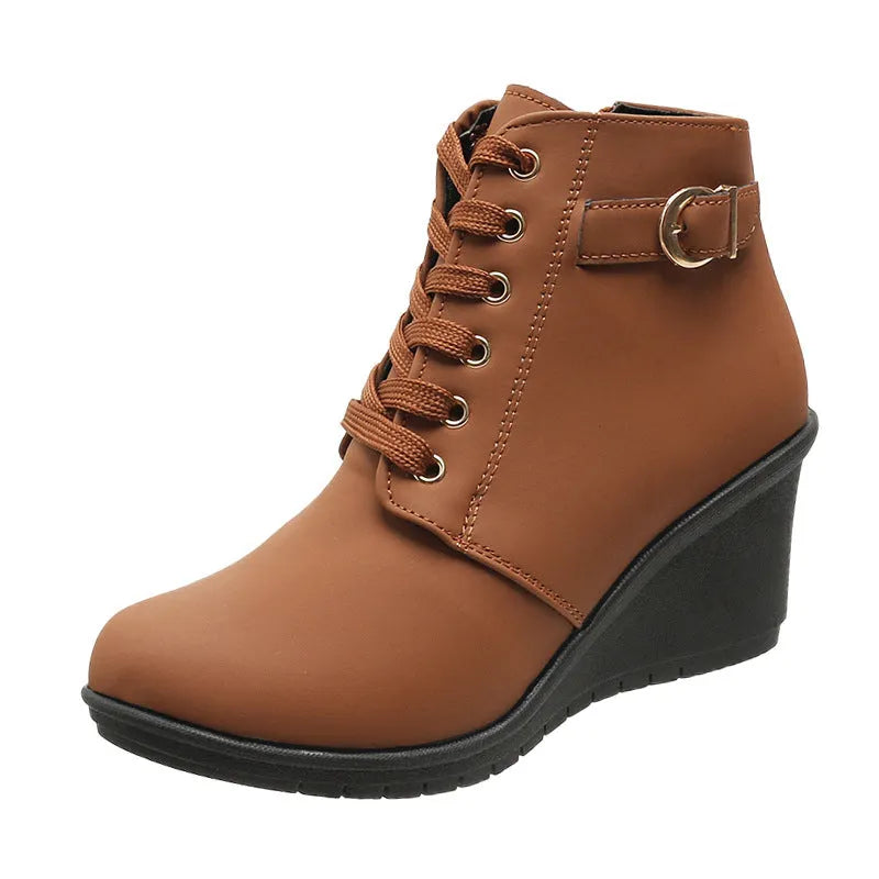 Signe – Wygodne buty na koturnie z zamkiem