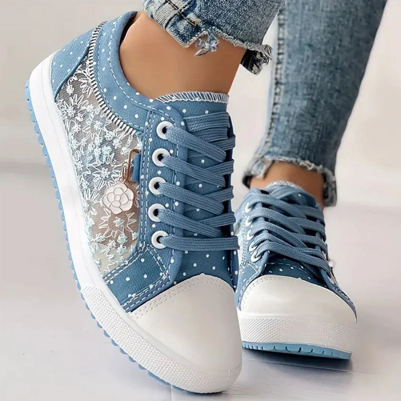 Adelaide | Sneakersy z koronkowymi detalami