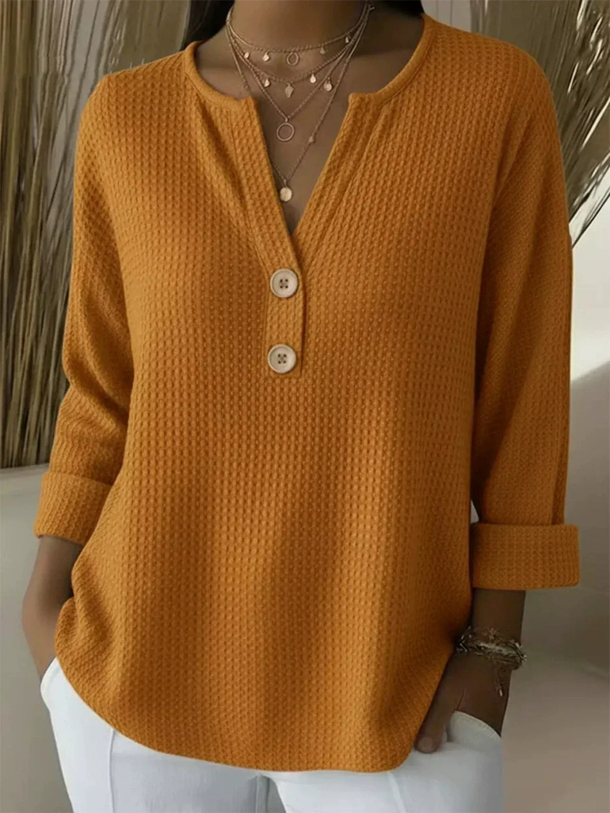 Lucía | Sweter henley o strukturze waflowej z guzikami