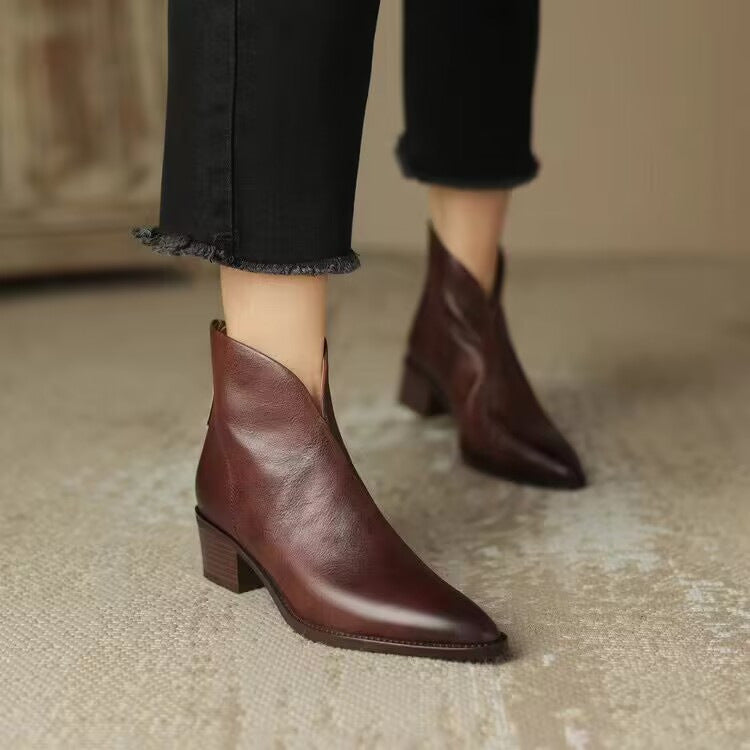 Livia – Eleganckie botki skórzane na słupku