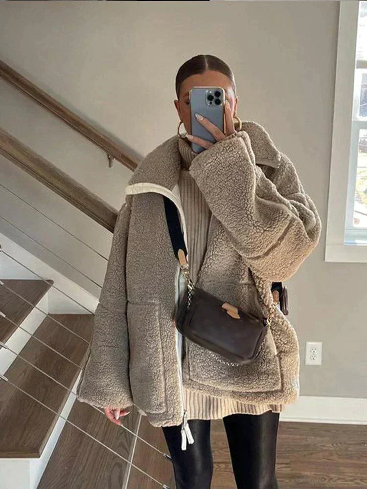 Theresa | Oversize'owa kurtka pluszowa ze stójką