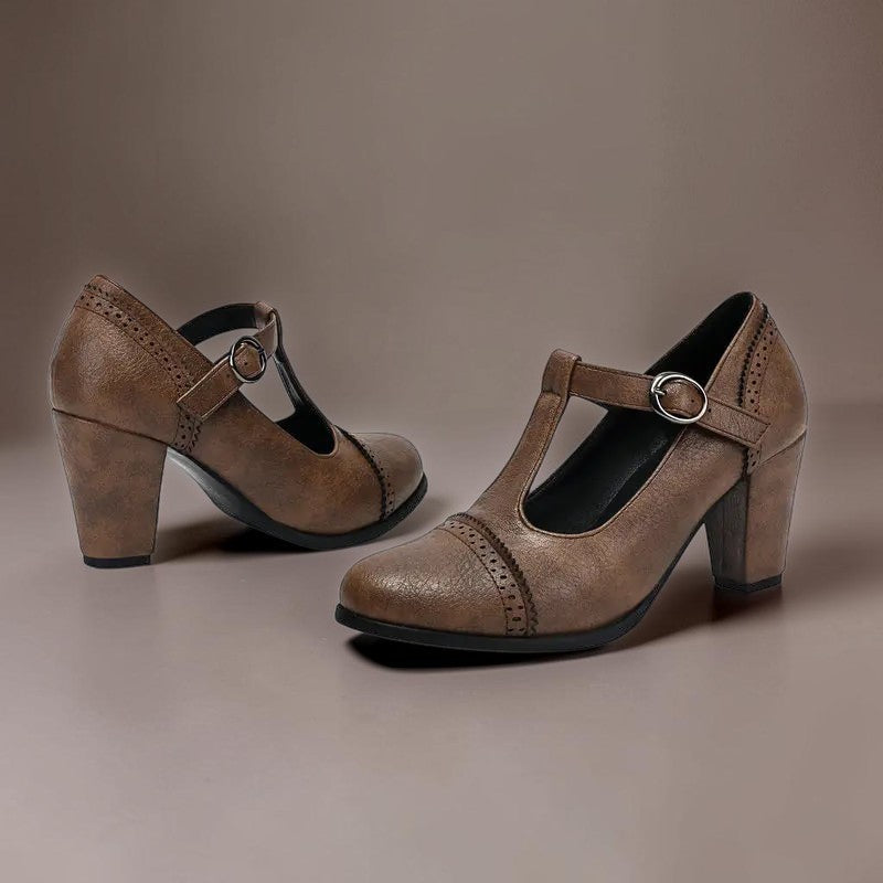 Hanne | Eleganckie buty z paskiem w kształcie litery T i słupkowym obcasem