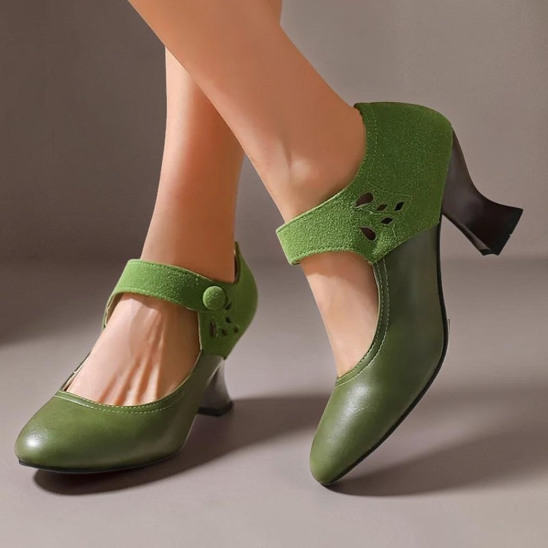Camilla | Eleganckie zamszowe buty z paskiem wokół kostki