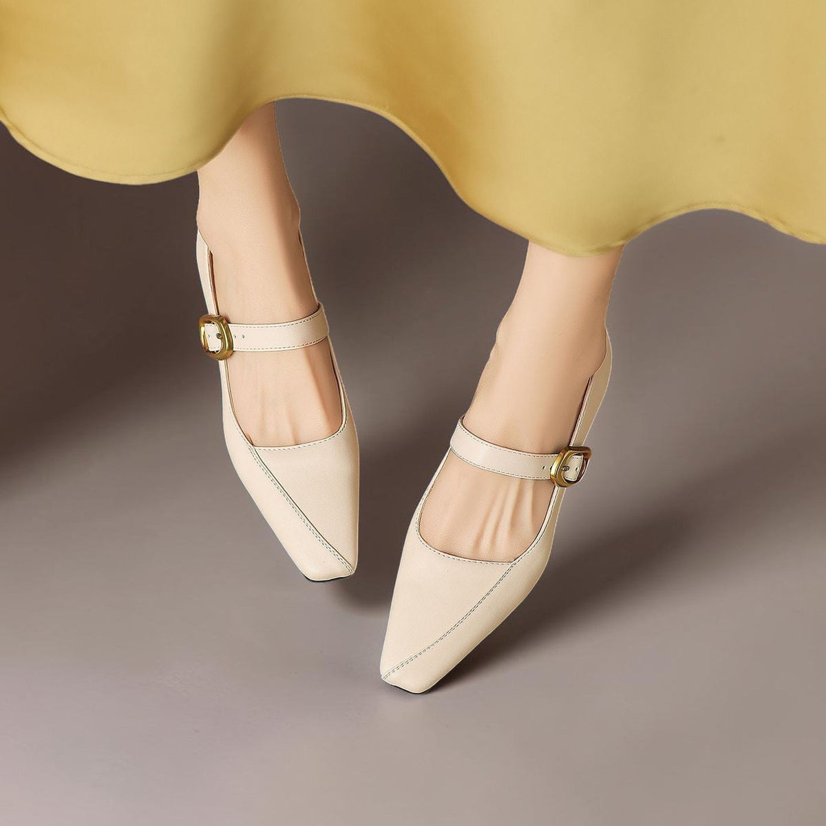 Grethe | Buty Mary Jane ze złotą klamrą